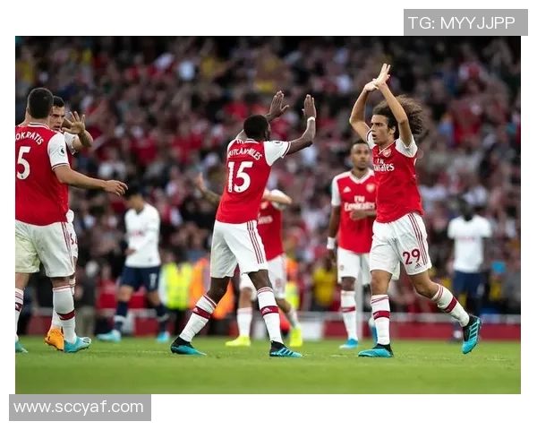 英超激战：里昂与拜仁鏖战90分钟终成平局引发热议